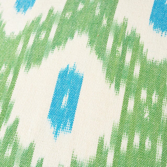 Early 21st Century Schumacher Indio Ikat Pillow in Green & Peacock For Sale - Image 5 of 8