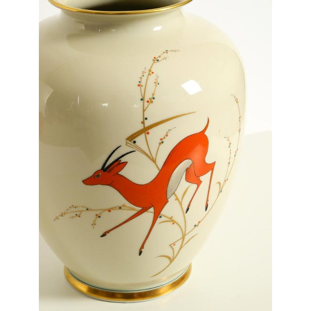 Light Blue Porcelain Vase with Hand-Painted Wildlife Motifs from PMR Bavaria Jaeger & Co., 1940s For Sale - Image 13 of 18