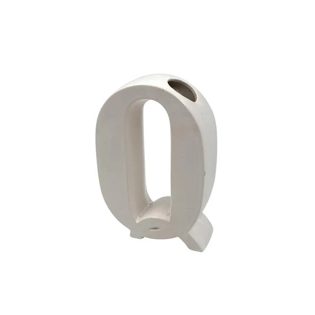 Space age white Q letter shaped ceramic solifleur vase Creations Marcel Radureau France ca. 1970 H 20.5 cm - 15 × 6 cm...