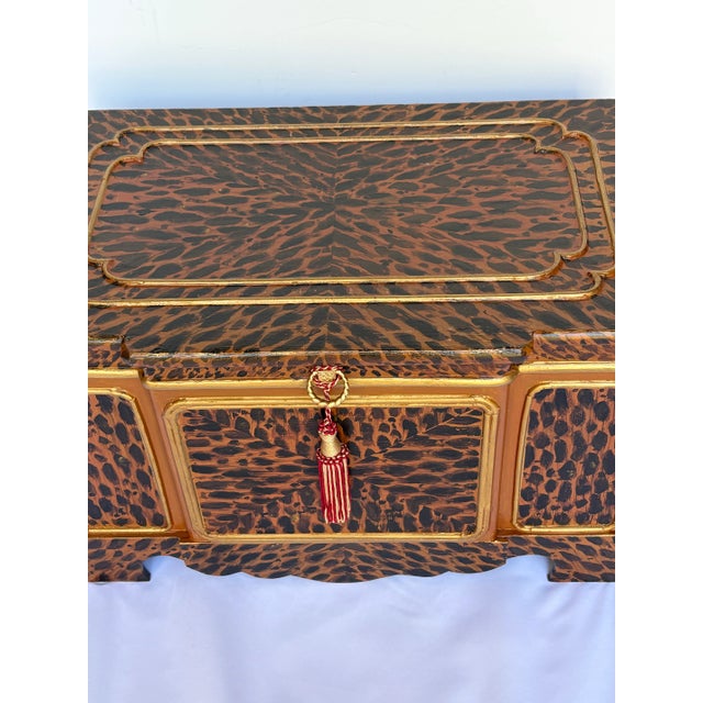 Mid 20th Century Vintage Hand Painted Faux Tortoiseshell Box For Sale In Savannah - Image 6 of 12