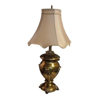 Vintage Brass Hollywood Regency Table Lamp For Sale