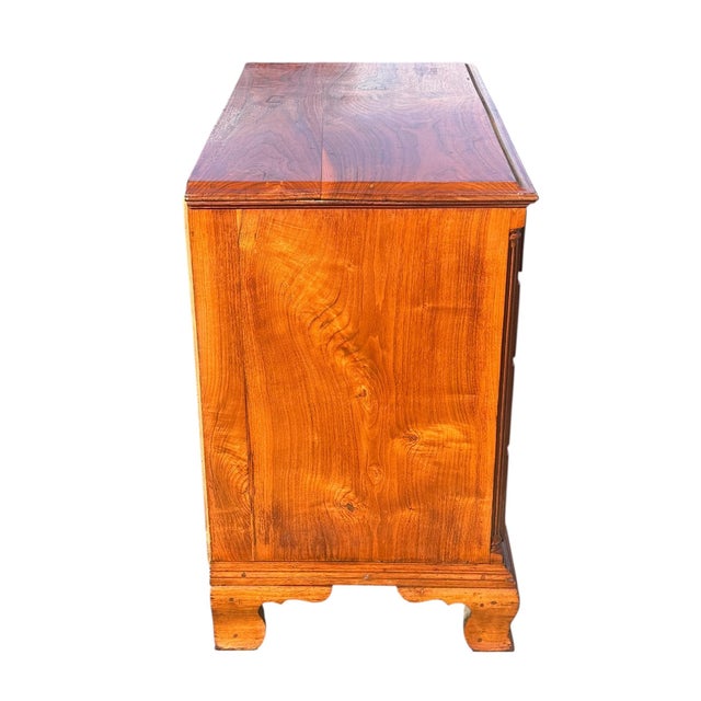 Antique Chippendale Delaware Valley Figured Walnut Gentlemen's Chest of Drawers For Sale - Image 10 of 12