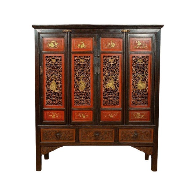 Red Lacquer and Gilded Cabinet from the Qing Dynasty For Sale - Image 5 of 5