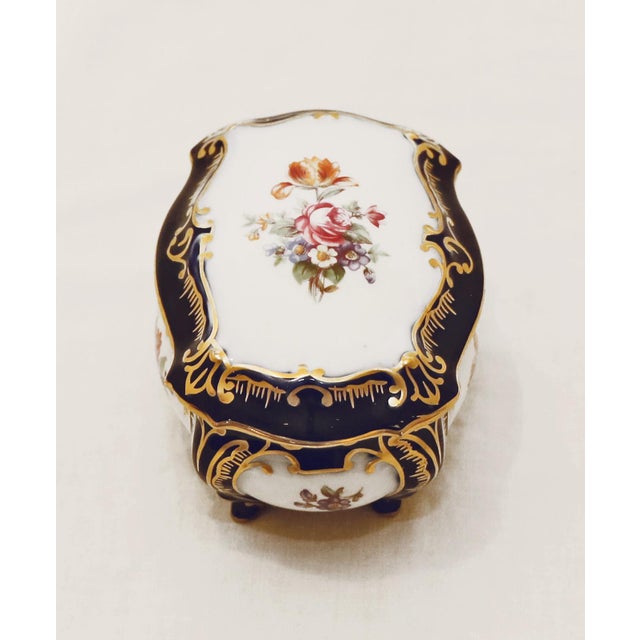 Porcelain Lidded Box from Ilmenau, 1950s For Sale - Image 4 of 7
