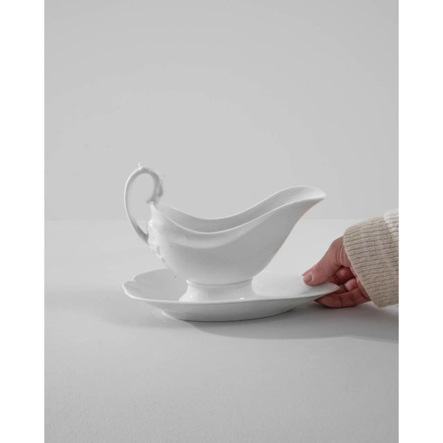 Rustic European 1900s Belgian Porcelain Sauceboat For Sale - Image 3 of 9