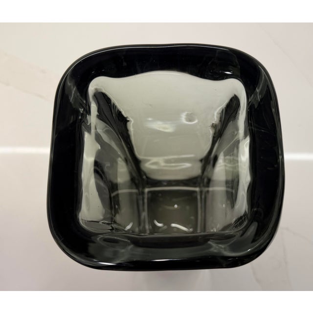 Global Views Wide Square Tower Vase Smoke Gray Polish Handblown Art Glass For Sale In Dallas - Image 6 of 11