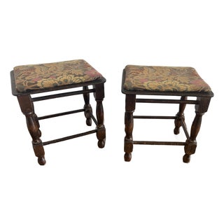 Late 19th or Early 20th Century English Mahogany Petite Footstools With Tapestry Fabric, a Pair For Sale