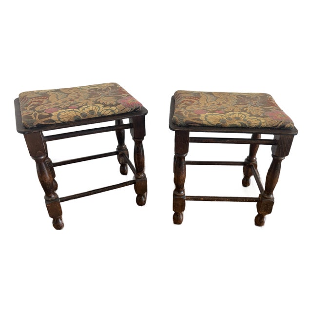 Late 19th or Early 20th Century English Mahogany Petite Footstools With Tapestry Fabric, a Pair For Sale