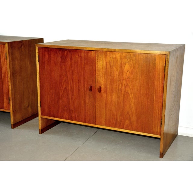 1960s Teak RY-100 Chests of Drawers by Hans J. Wegner for Ry Møbler, 1960s, Set of 2 For Sale - Image 5 of 9