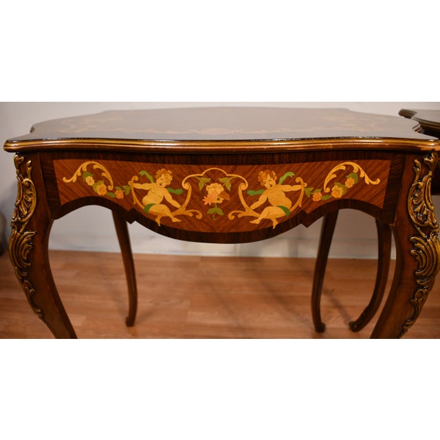 1910s Antique French Louis XV Walnut & Satinwood Inlaid Pair of Side End Tables For Sale - Image 4 of 12