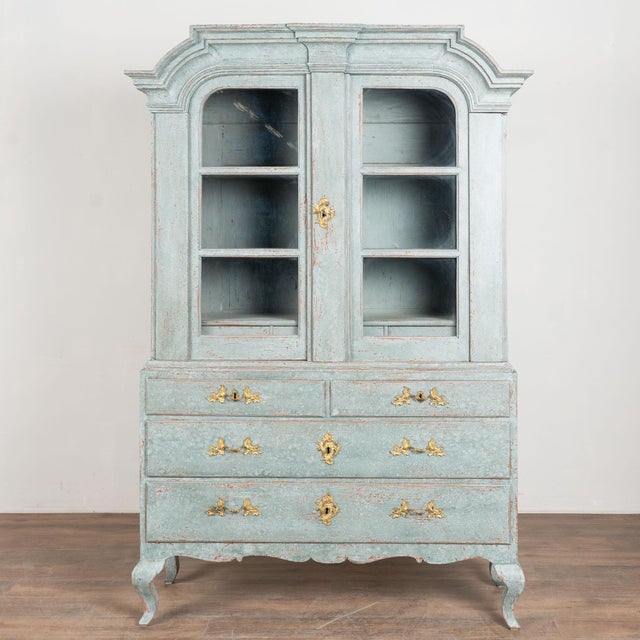 Baroque Early 19th Century Swedish Blue Painted Pine Display Cabinet For Sale - Image 3 of 18