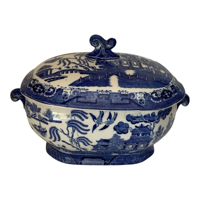 Antique Ridgways Willow Pattern Soup Tureen Covered Bowl Blue White Semi China England c.1891 For Sale