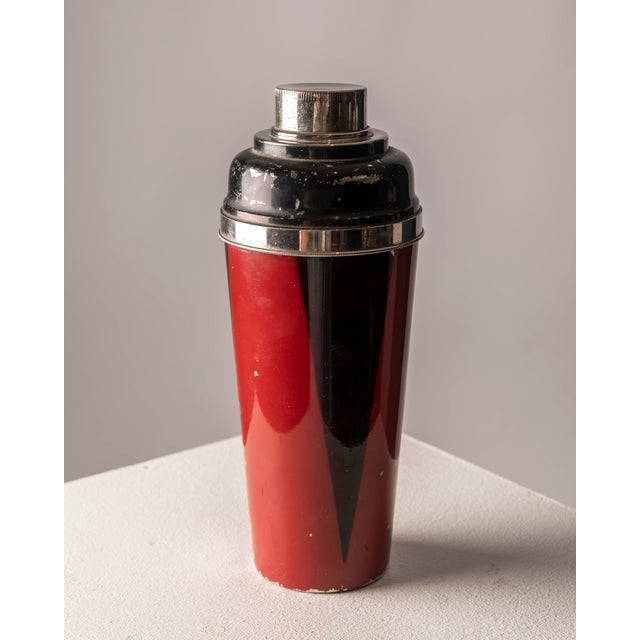 Metal Art Deco Cocktail Shaker in the style of Jean Dunand, 1940 For Sale - Image 7 of 10