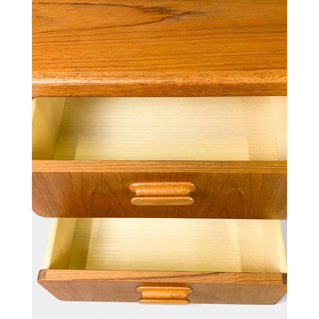 Dyrlund Corner Chest of Drawers in Teak by Dyrlund, Denmark, 1960s For Sale - Image 4 of 5