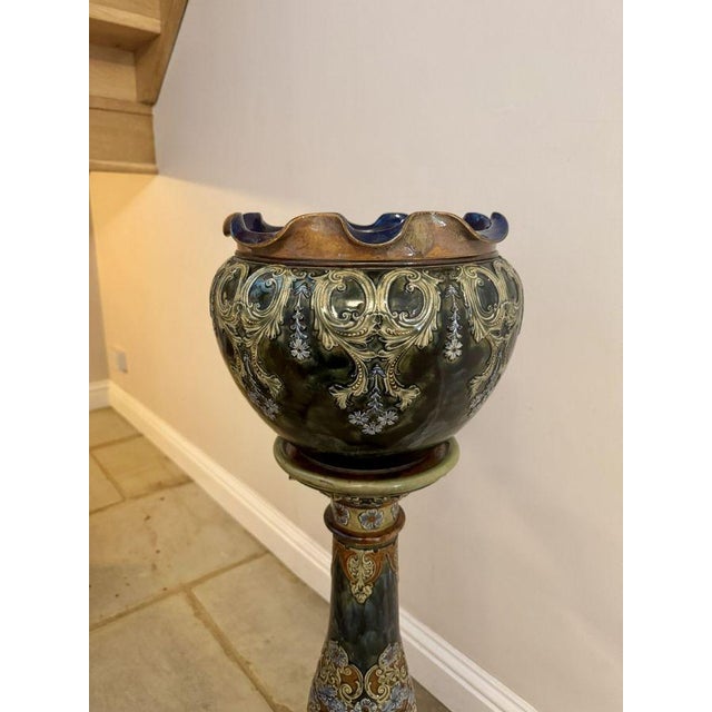 Antique Art Nouveau Stoneware Jardiniere and Stand from Royal Doulton, 1910, Set of 2 For Sale - Image 3 of 7