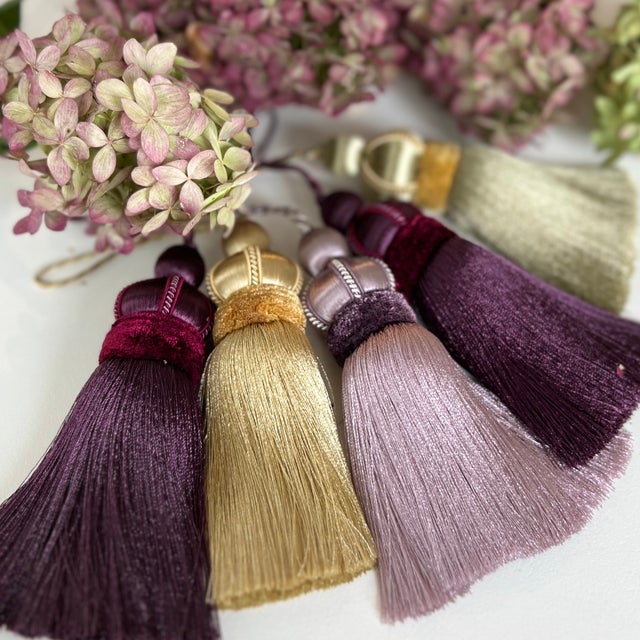Gold Key Tassels With Cut Velvet Ruche- A Pair For Sale - Image 9 of 12