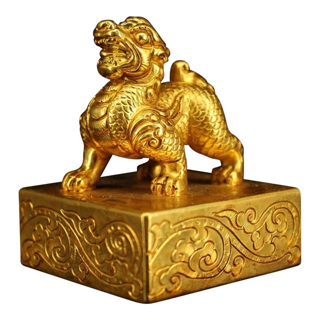 Late 19th Century Gilt Bronze Qilin Seal Stamp, Mythical Beast Figure, 650g For Sale