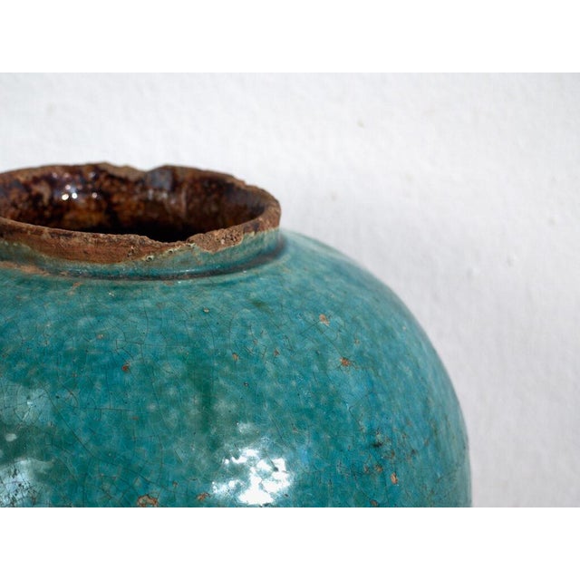 Antique turquoise green vase (c.1820)Dimensions: Diameter: 19 cm Height: 28 cmStyle: Qing DynastyMaterials and techniques:...