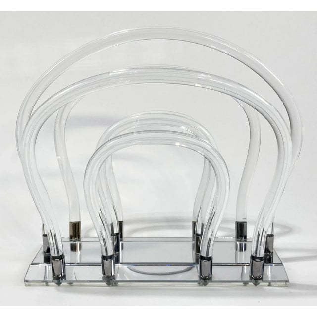 Mid-Century Modern Vintage MCM Dorothy Thorpe Style Lucite Magazine Rack W/ Mirrored Base For Sale - Image 3 of 10