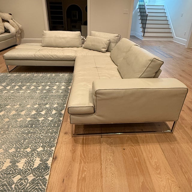 Contemporary Gamma Sunset Italian Leather Sectional For Sale - Image 3 of 9