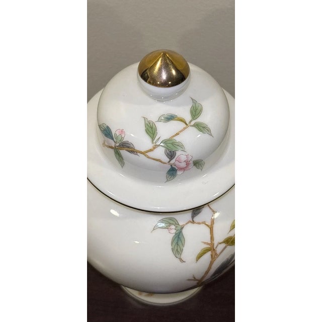 Add a touch of timeless elegance to your collection with this beautiful vintage Japanese porcelain ginger jar. Expertly...