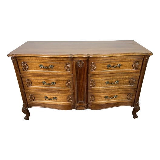 Vintage French Chest of Drawers in Walnut For Sale