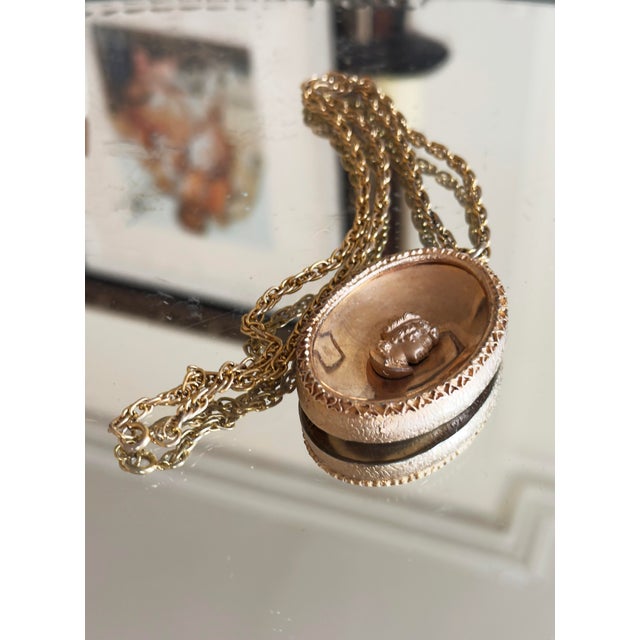 Victorian 1970s Victoiran/Edwardian Oval Raised Cameo Necklace For Sale - Image 3 of 10
