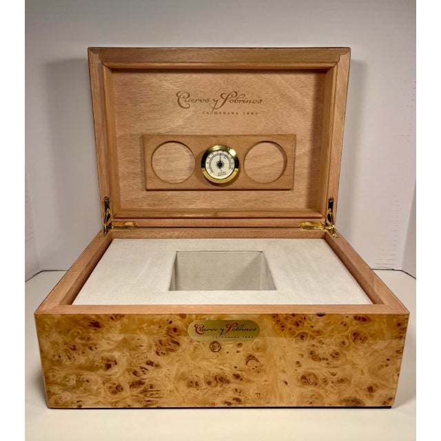 Cuervo Y Sobrinos Swiss-Made Polished Maple Wood Watch & Cigar Presentation Box For Sale In Los Angeles - Image 6 of 13