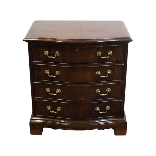 Traditional Drexel Heritage Heirlooms Collection Traditional Style Banded Mahogany 28" Chairside Chest / Nightstand 070-620-6 For Sale - Image 3 of 15