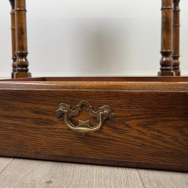 Antique English Oak Side Table, 1900s For Sale - Image 9 of 11