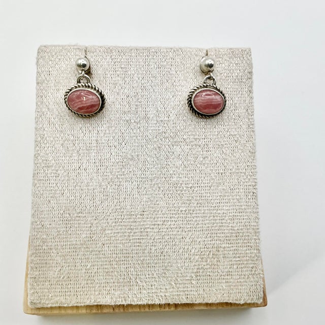 Metal 1970s Vintage Southwestern Boho Chic Judith Jack Sterling & Pink Rhodochrosite Drop Dandle Earrings - A Pair For Sale - Image 7 of 8