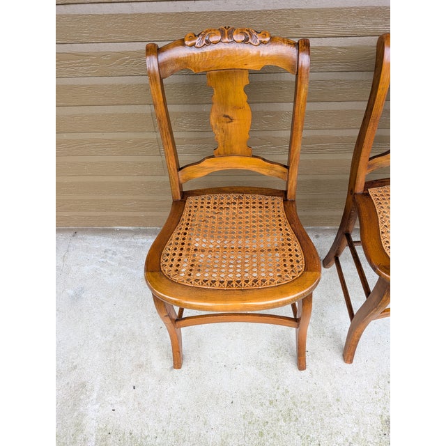 Early 19th Century Antique Federal Period Birds Eye and Tiger Maple Chairs (Set of Two) For Sale - Image 4 of 8