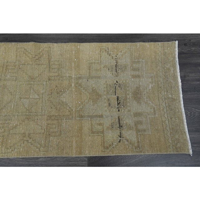 1970s Vintage Handmade Wool Cotton Turkish Beige Area Rug For Sale - Image 9 of 11