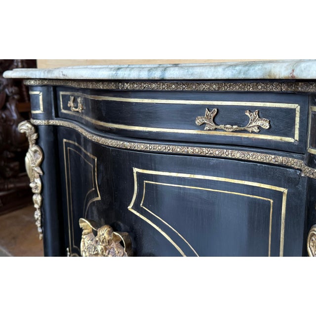 Brown French 19th Century Napoleon III Period Cabinet with metal inlays For Sale - Image 8 of 18