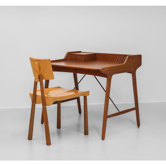 1980s Postmodern Walnut & Maple Desk Chair, 1980s For Sale - Image 5 of 15