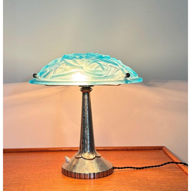 Art Deco table lamp, designed by David Guéron, founder of the renown glass manufacturer, Degué (Verrerie d’Art Degué) in...
