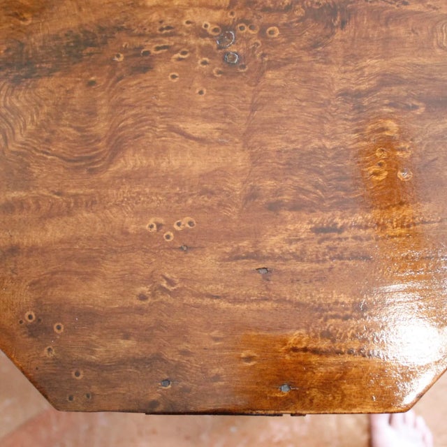 Small American Federal Octagonal Top Candle Stand Side Table, Grain Painted Bird’s Eye Maple For Sale - Image 10 of 12