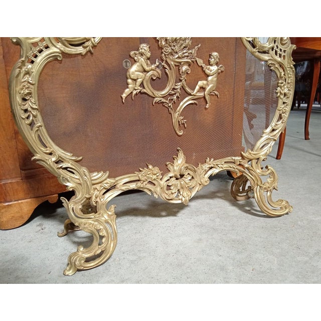 Large Gilt Bronze Fireplace Screen with Putti and Openwork Rocaille Decor For Sale - Image 3 of 7