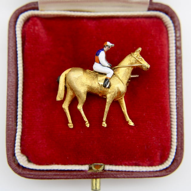 Metal 1900-1909 Edwardian 18k Gold Equestrian Jockey and Horse Enameled Brooch For Sale - Image 7 of 9