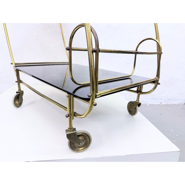 Streamline Bar Trolley in Brass and Glass, 1950s For Sale - Image 6 of 18