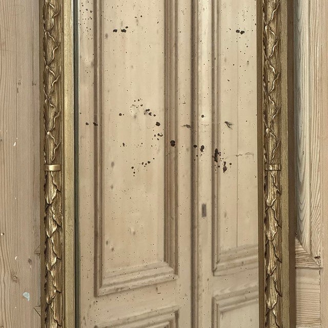 19th Century Italian Hand Carved Giltwood Louis XVI Mirror For Sale - Image 15 of 17