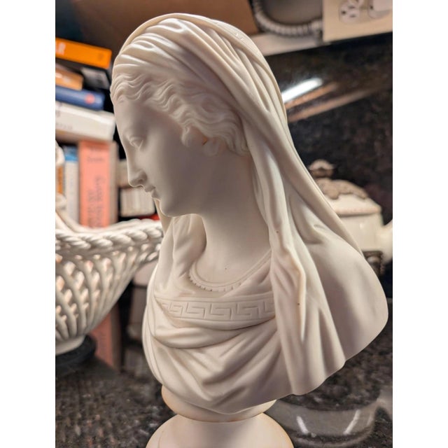 Victorian Antique Parian Bust of Mary by Robinson & Leadbeater, 19th Century English Porcelain For Sale - Image 3 of 6