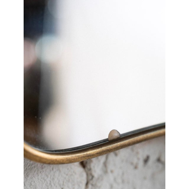 Mid Century Italian Brass Wall Mirror Attributed to Gio Ponti For Sale In New York - Image 6 of 10
