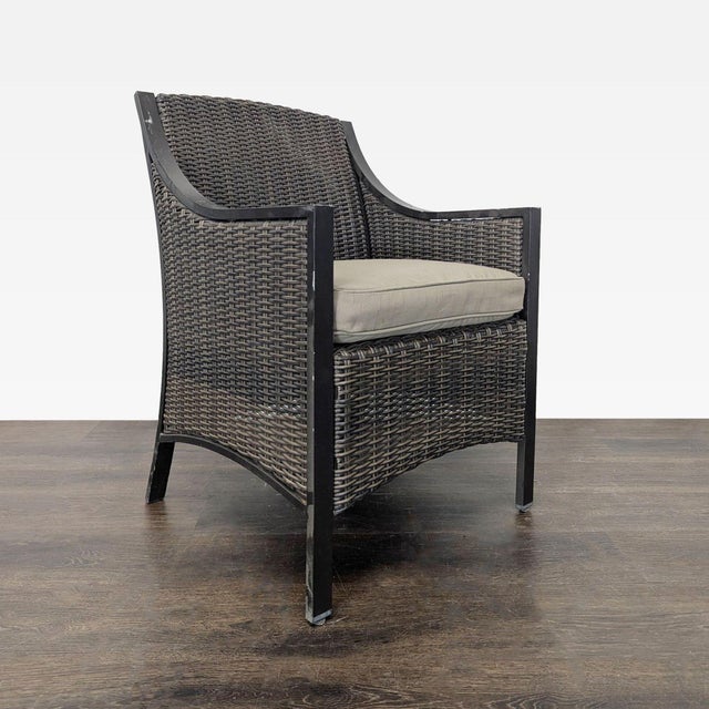 Dimensions (in): 24W x 19D x 35H.