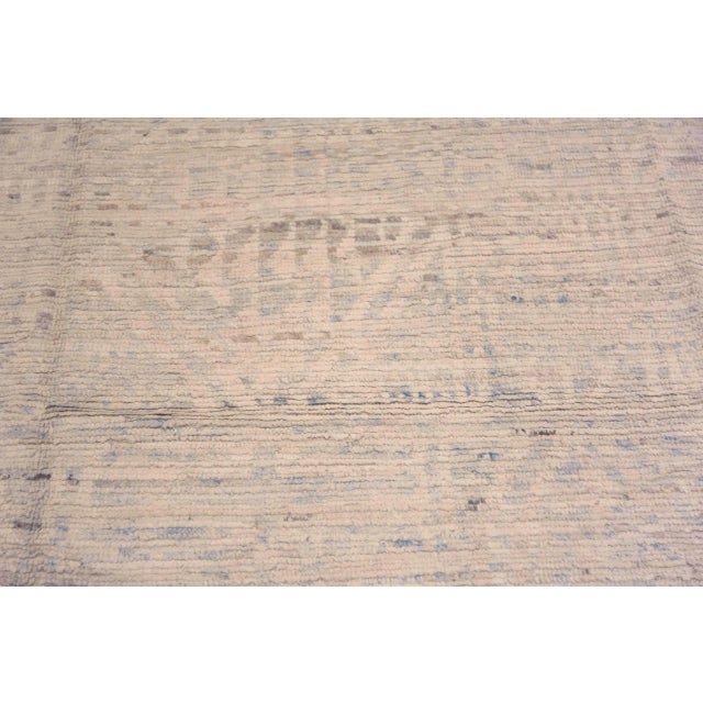Early 21st Century Nazmiyal Collection Contemporary Minimalist Rug For Sale - Image 5 of 6
