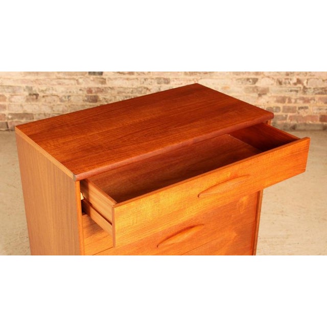 Mid-Century Teak Chest of 4 Drawers on Casters from Austinsuite, 1960s For Sale - Image 6 of 11