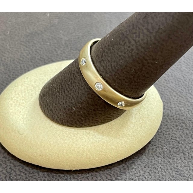 8 Flush Set Bezel Diamond Eternity Wedding Band in 14 Karat Yellow Gold For Sale - Image 17 of 18