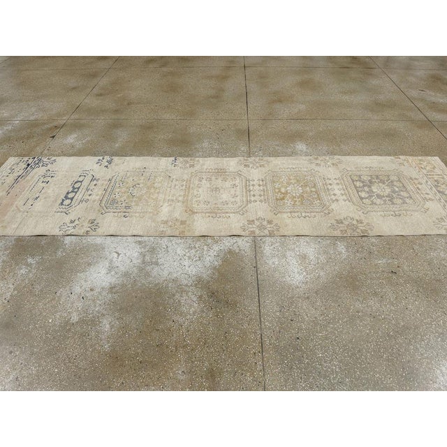 Galerie Shabab Collection Mid-20th Century Turkish Anatolian Runner For Sale In New York - Image 6 of 10