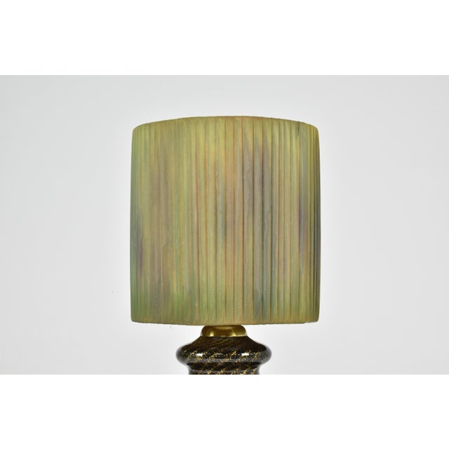 Tommaso Barbi 1970's Italian Green Mid-Century Murano Table Lamp by Tommaso Barbi For Sale - Image 4 of 9