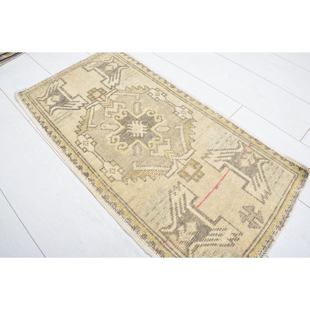 Turkish Mid 20th Century Little Anatolian Wool Rug For Sale - Image 3 of 5